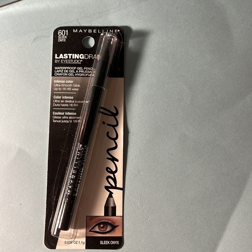 Makeup BUNDLE - Picture 2 of 6